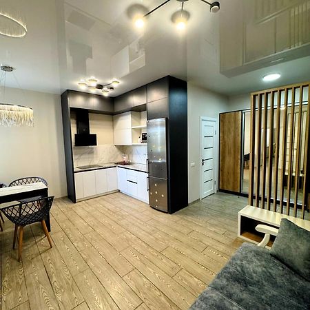 VIP apartment у центрі міста, новобудЖК Театральний,дуже простора Ровно Экстерьер фото
