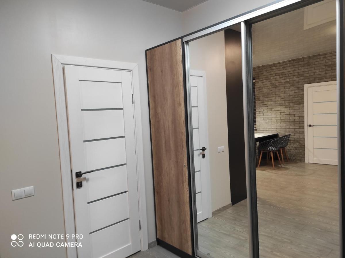 VIP apartment у центрі міста, новобудЖК Театральний,дуже простора Ровно Экстерьер фото