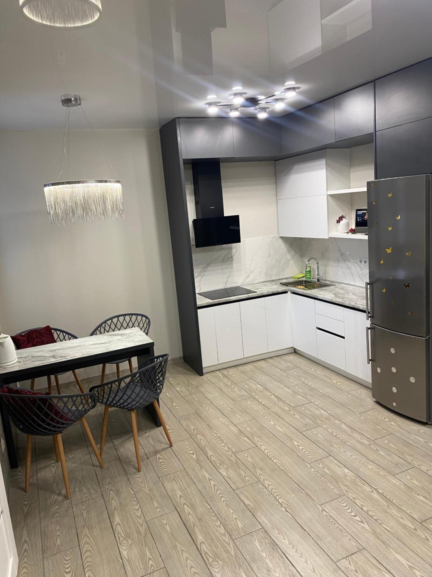 VIP apartment у центрі міста, новобудЖК Театральний,дуже простора Ровно Экстерьер фото