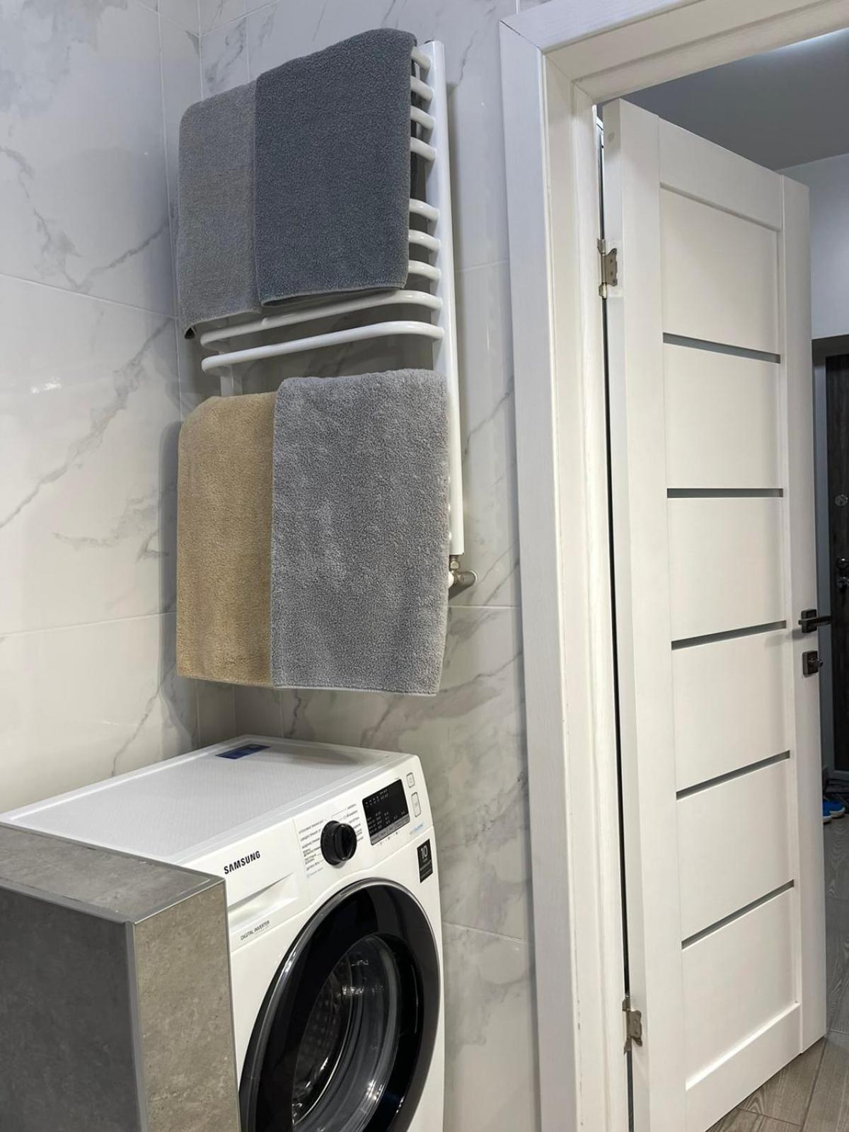 VIP apartment у центрі міста, новобудЖК Театральний,дуже простора Ровно Экстерьер фото