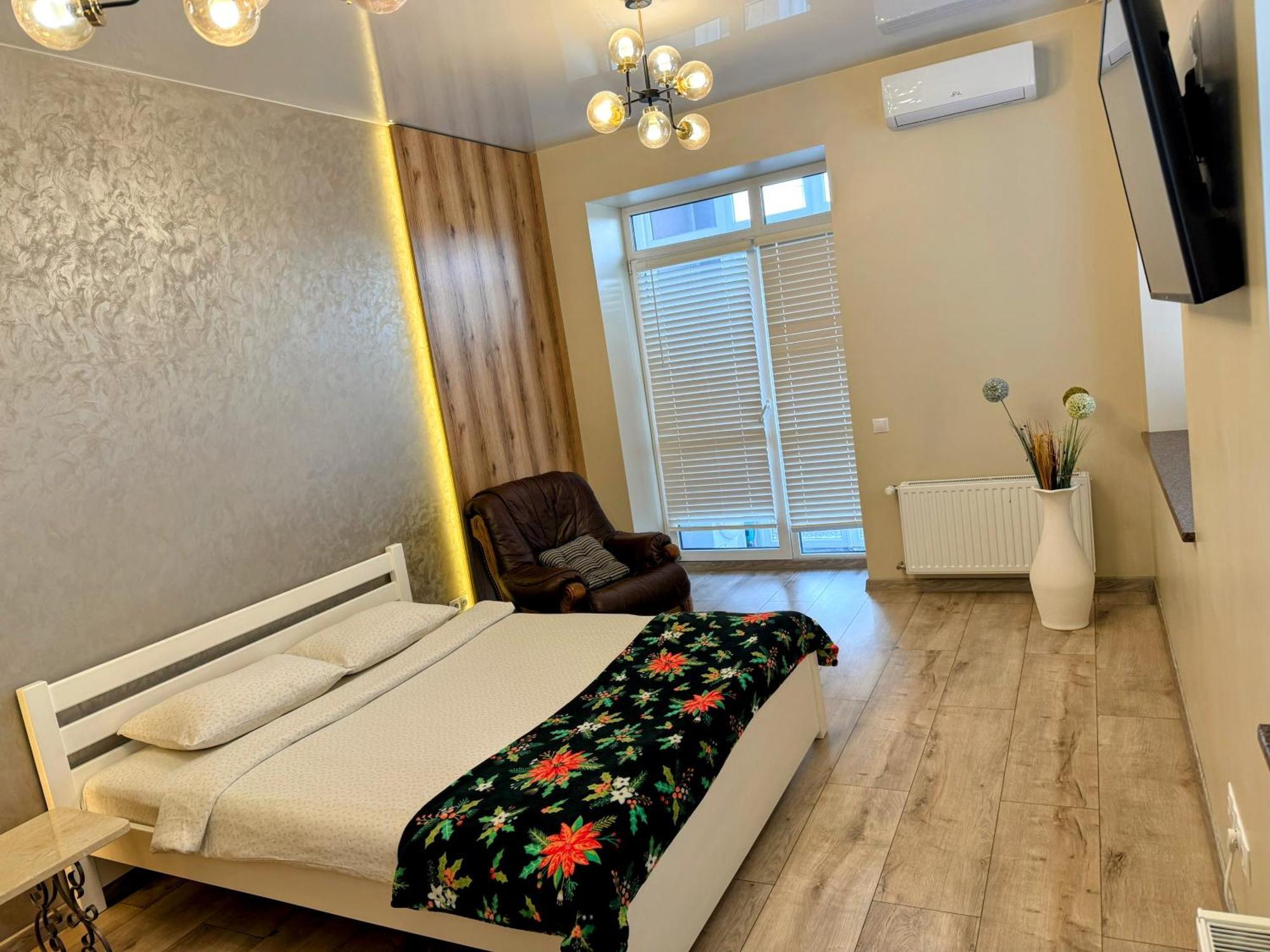 VIP apartment у центрі міста, новобудЖК Театральний,дуже простора Ровно Экстерьер фото