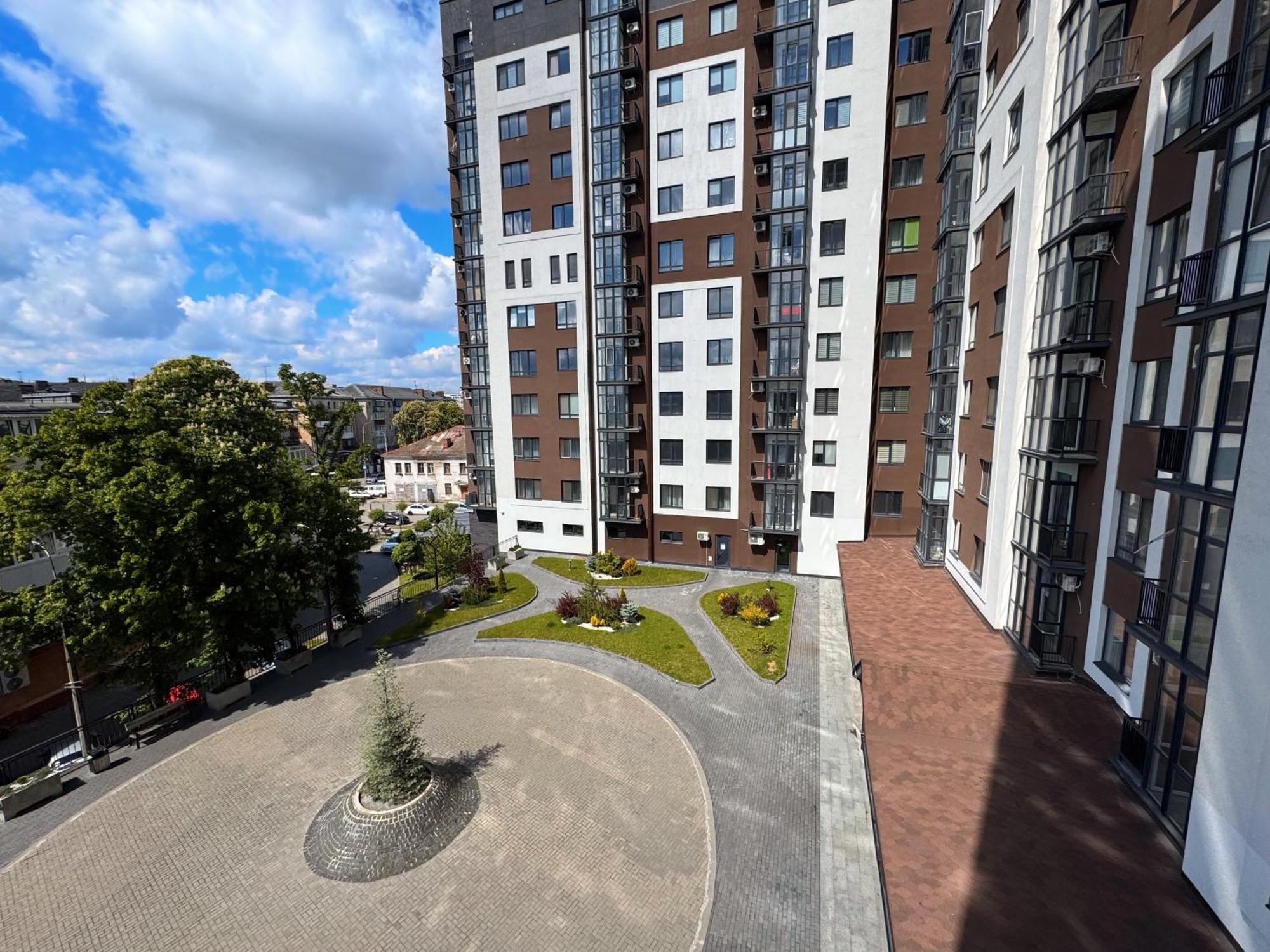 VIP apartment у центрі міста, новобудЖК Театральний,дуже простора Ровно Экстерьер фото